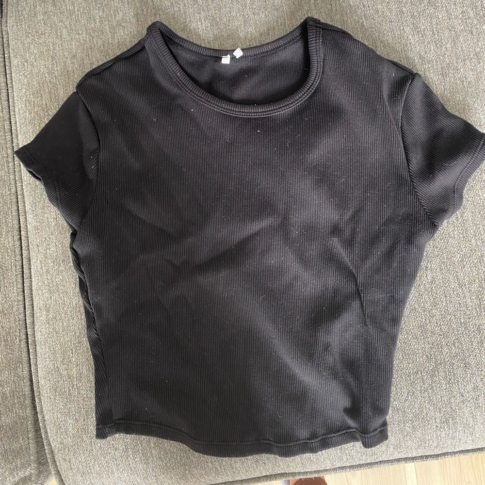 alo crop top